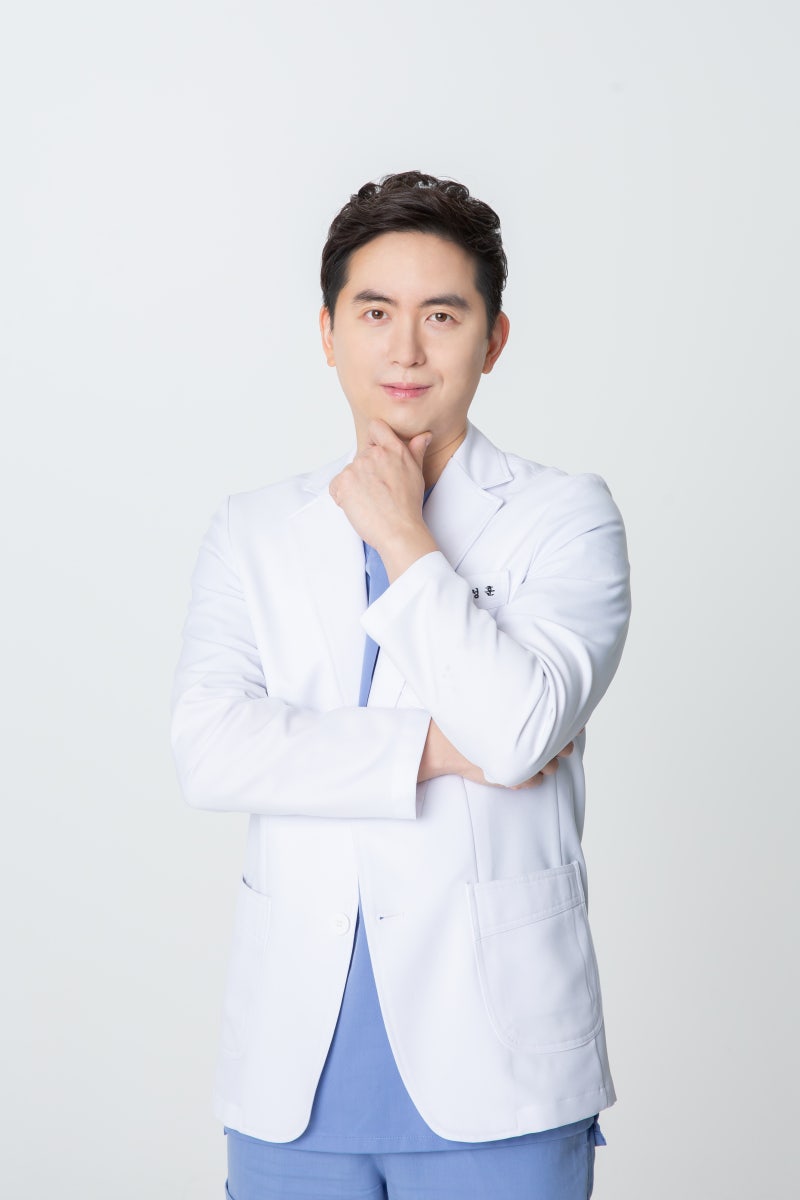 #1 눈썹하거상 수술, 왜 윗트임을 함께 해야 하는가 사진 10